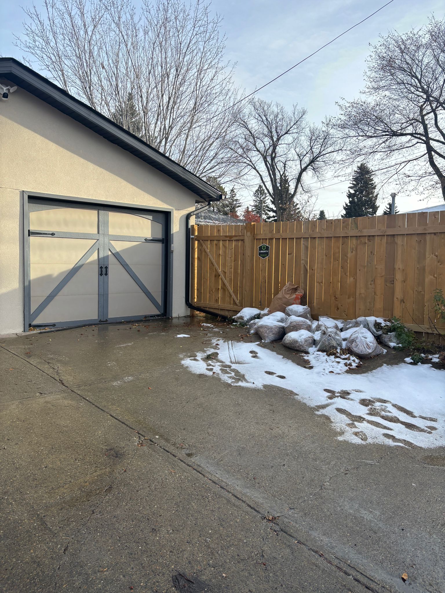House junk removal in Oxford with fast pickup and complete home cleanout service