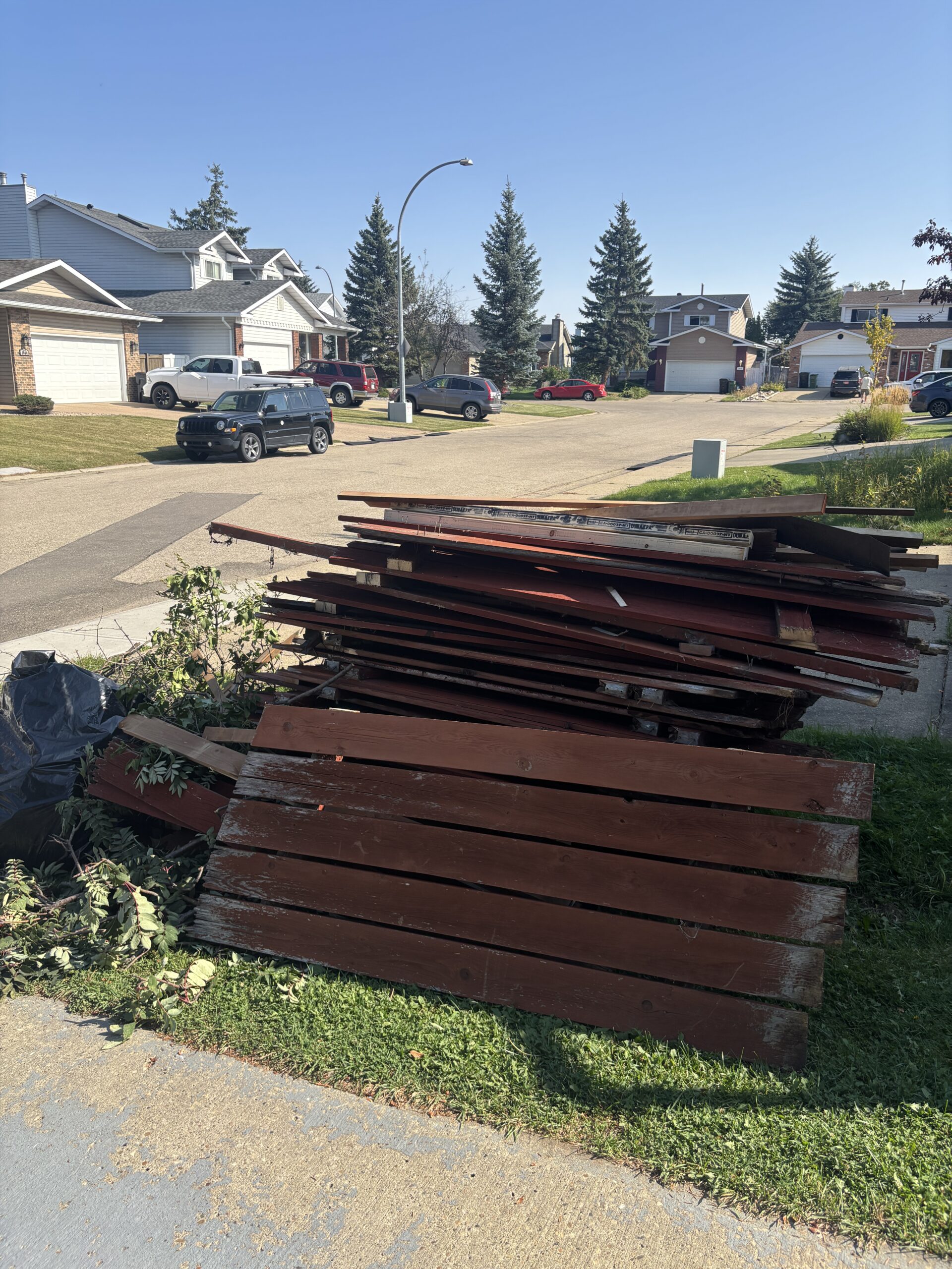 top 10 junk removal tips in Edmonton guide showing organized home cleanup, decluttering strategies, and efficient waste disposal methods